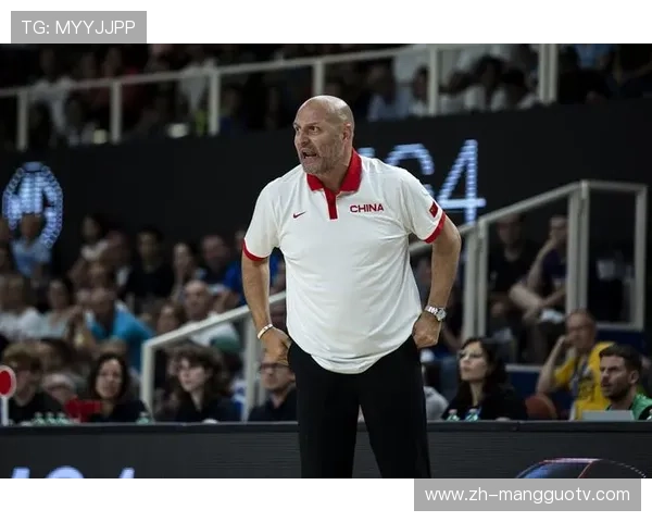 朗斯主帅卡皮坦设计定位球战术，已成为球队破局关键武器